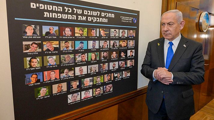 El primer ministro de Israel Benjamin Netanyahu, este jueves antes de entrar a la reunión del gabinete de Gobierno
