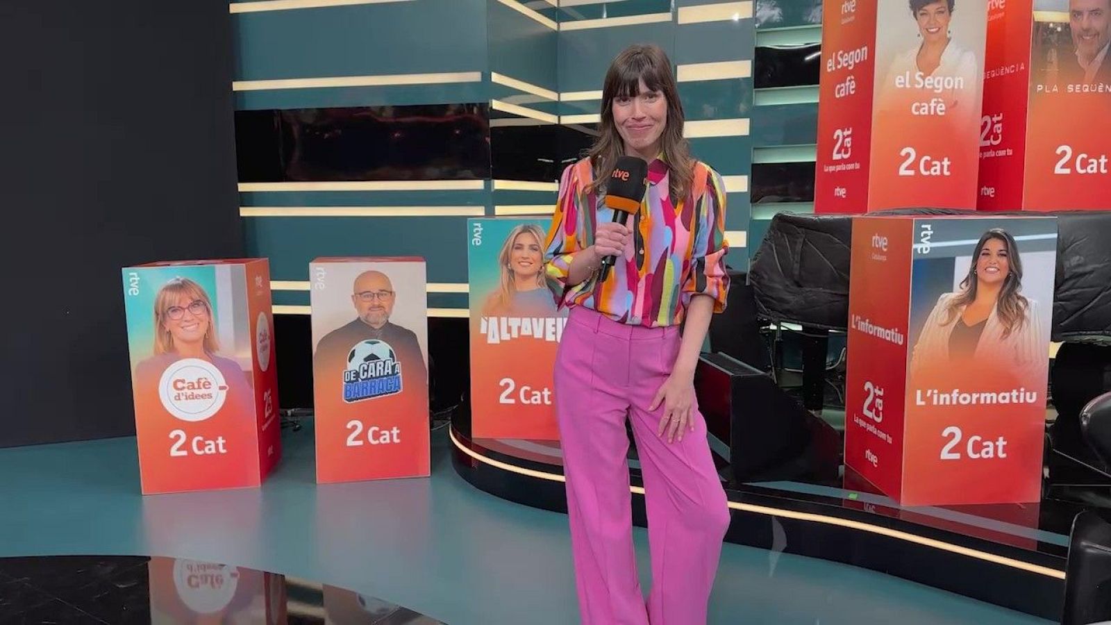 La 2Cat: nova programació, noves cares i molt bon rotllo - Especials en català | Veure