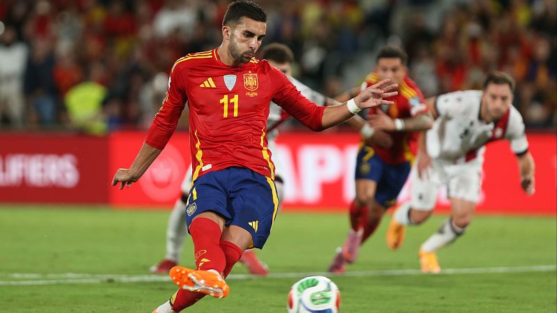 Ferrán falla el 2-0 desde el punto de penalti - Fútbol | Ver