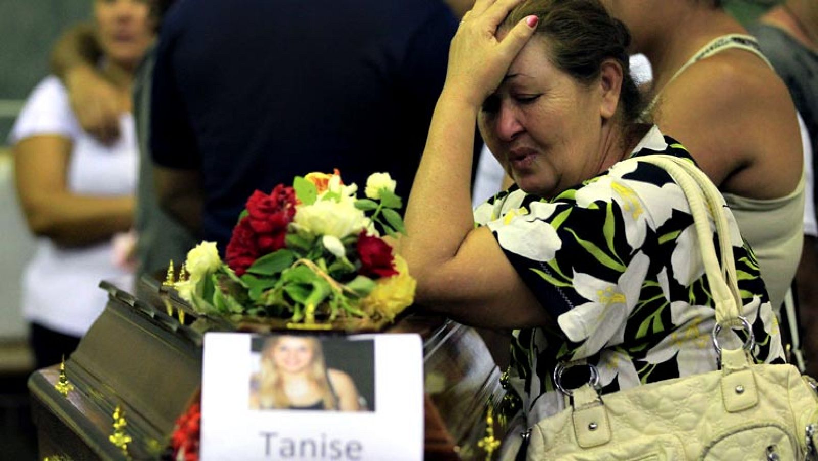 79 personas continúan hospitalizadas tras el incendio de la discoteca en Brasil