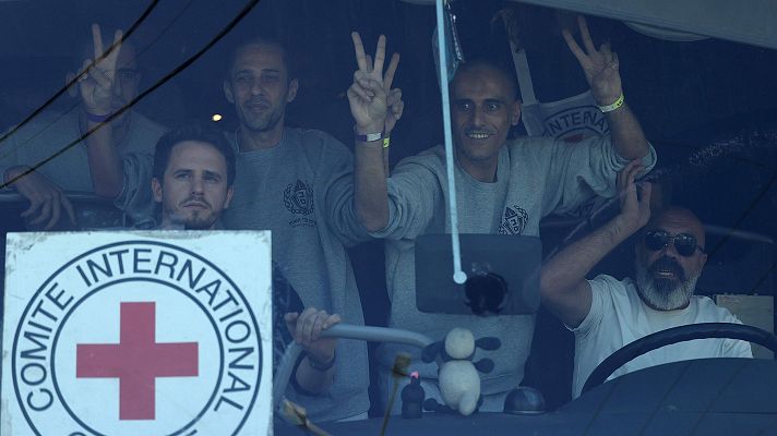 Israel libera a casi 2.000 presos palestinos