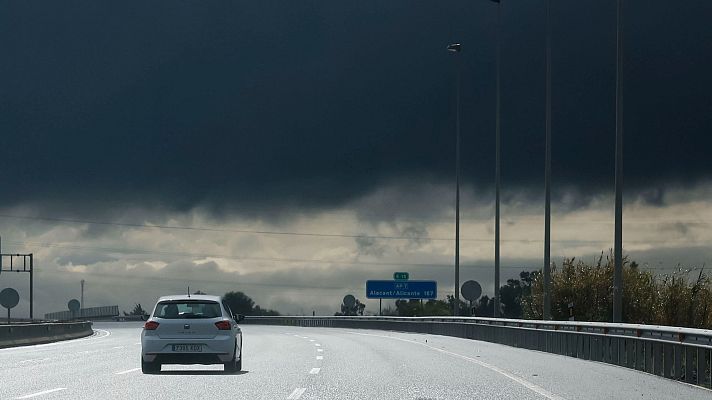 Telediario 2 - Continúa el aviso rojo por la DANA Alice en la Comunidad Valenciana