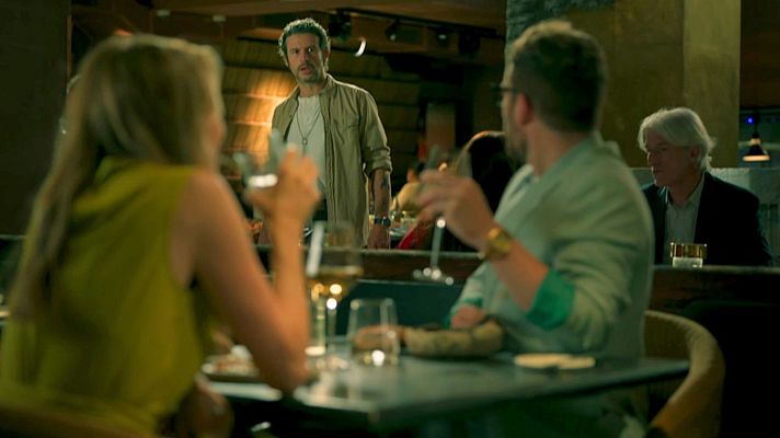 Sin Gluten - Ricardo descubre que Martina y Fred tienen una cita