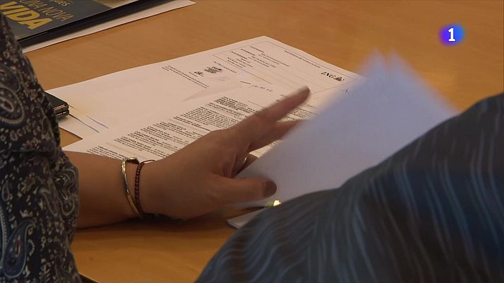 L'Informatiu - Demanen 10 anys de presó a un notari per estafar persones vulnerables