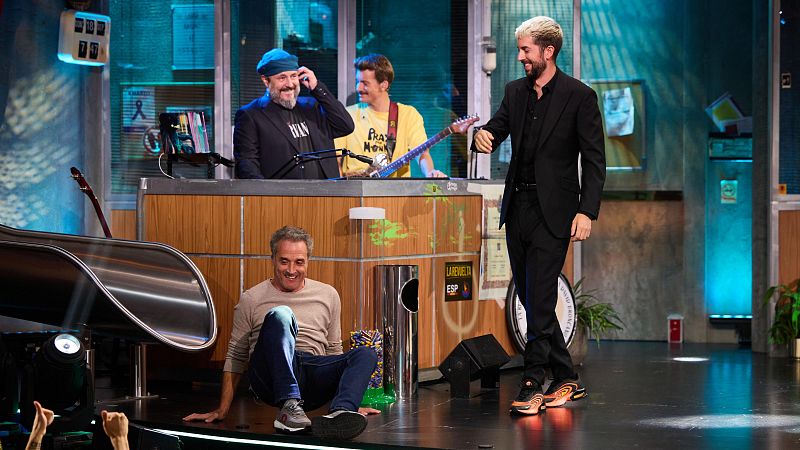 La Revuelta | El regalo reivindicativo de Daniel Guzmán - La Revuelta | Ver