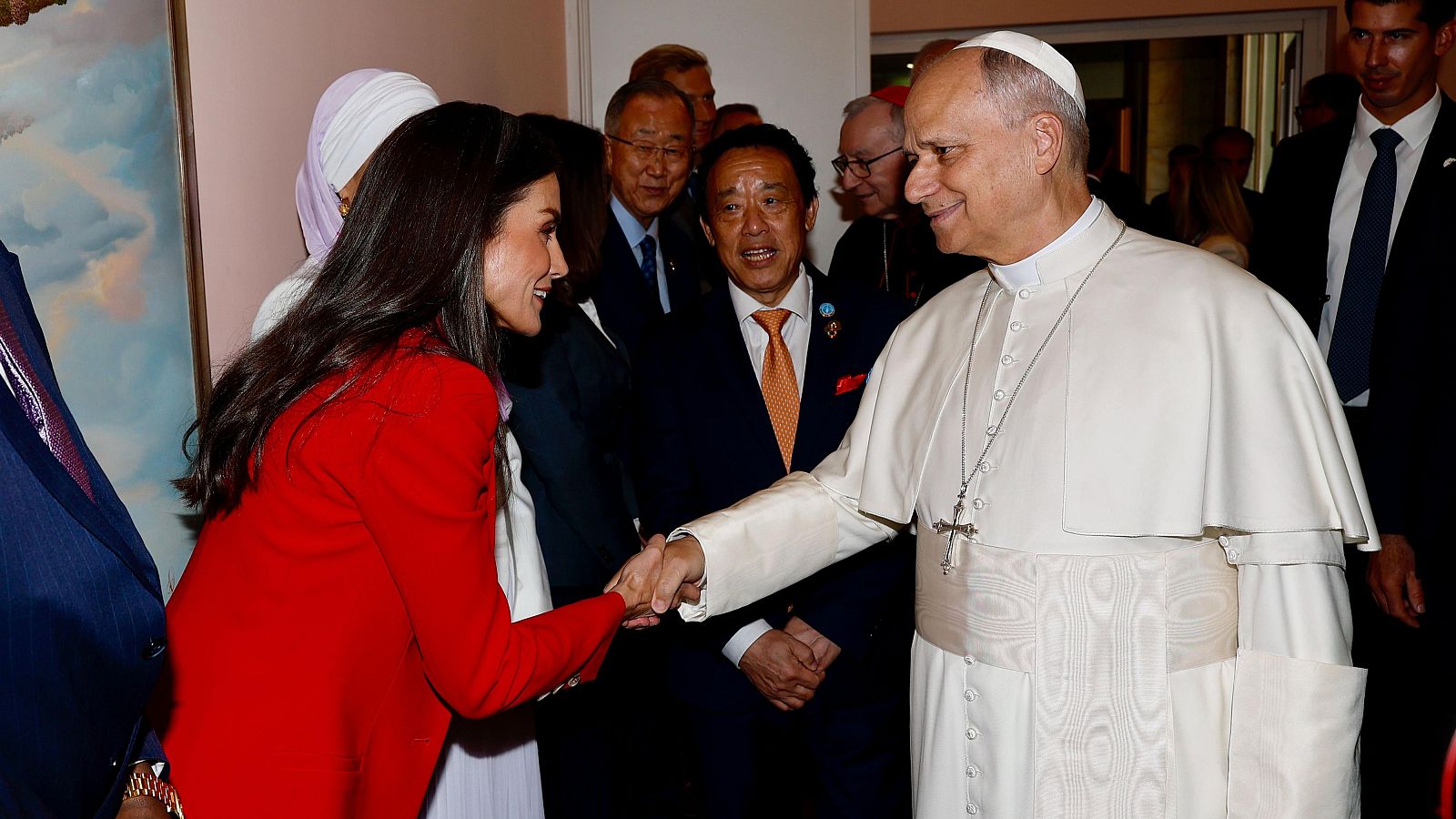 El papa y la reina Letizia denuncian la utilización del hambre como "arma de guerra" - Modo Digital | Ver