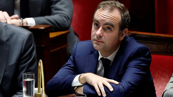 Telediario 1 - Lecornu supera dos mociones de censura con el apoyo de los socialistas