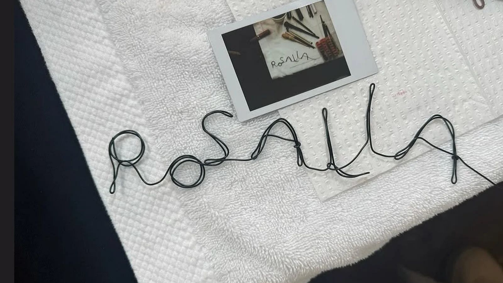 Rosalía está dejando pistas en Internet sobre su próximo disco - Telediario 1 | Ver