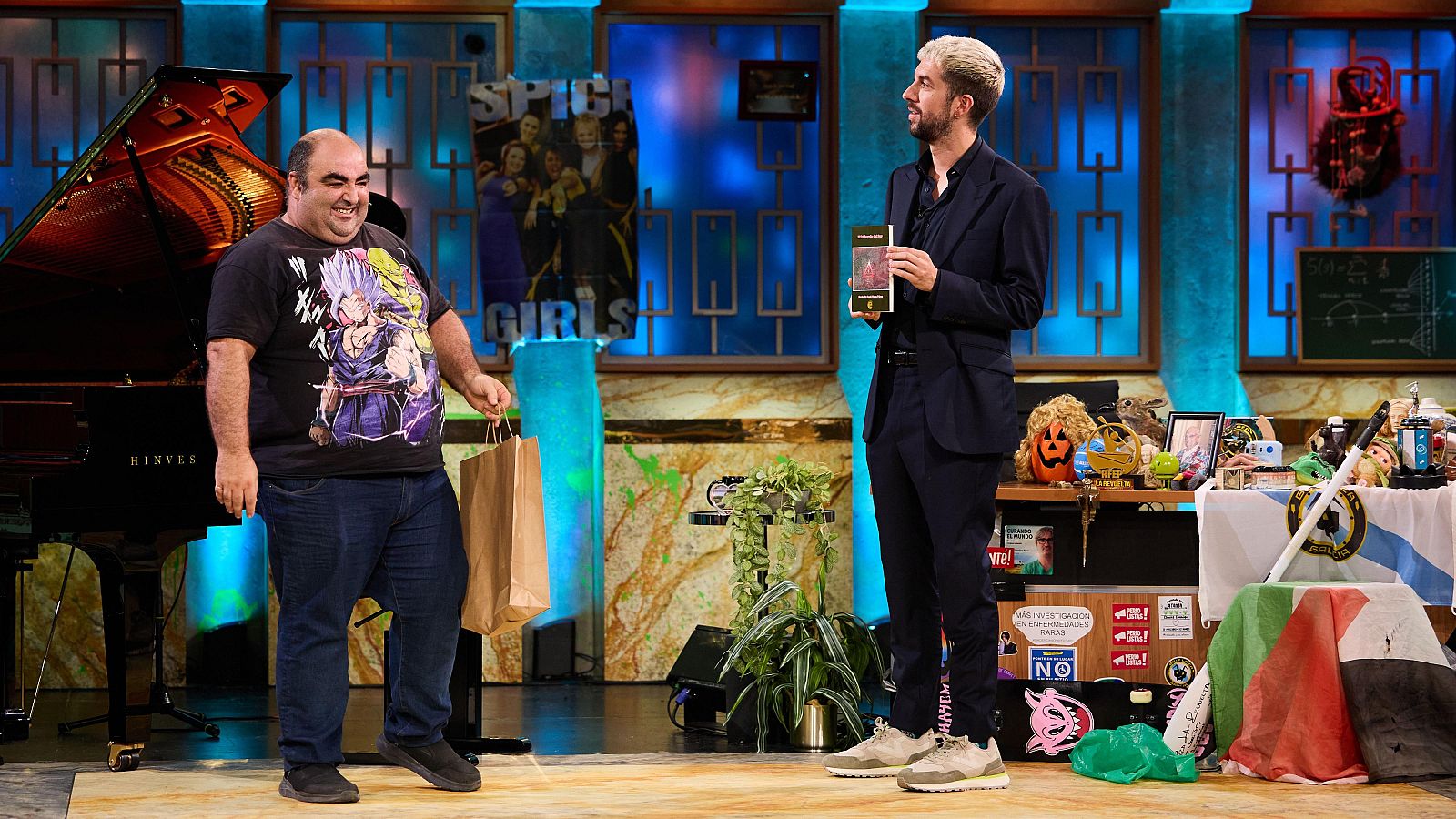 Entrevista al escritor Claudio Pérez - La tarde en 24h | Ver