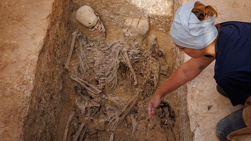 Los colectivos memorialistas piden un nuevo modelo de exhumaciones que priorice a las personas reclamadas por sus familias