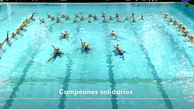 Iris Ti� y Dennis Gonz�lez se tiran a la piscina con ASPACE