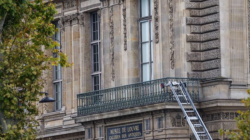 Crónica de un robo de película en el Louvre | Ver
