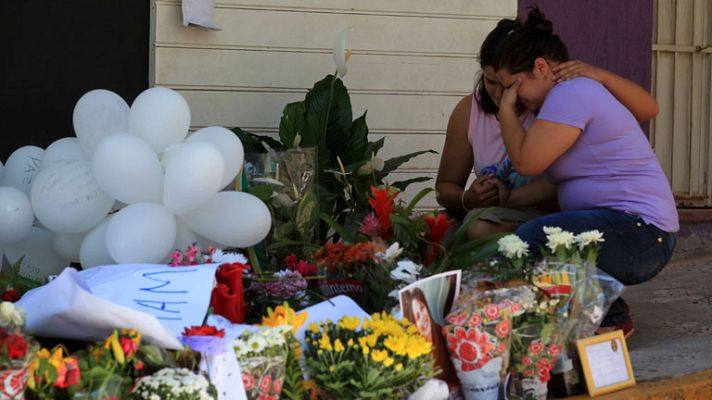 Telediario 1 - Más de 70 jóvenes heridos en el incendio de Brasil siguen en estado crítico