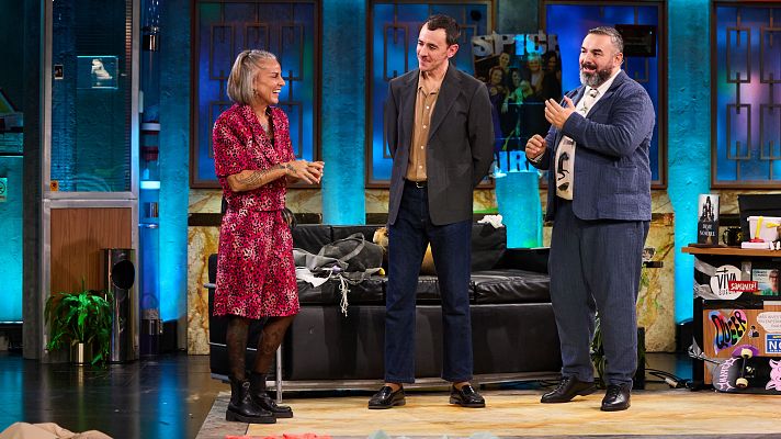 La Revuelta - Pantomima Full sorprenden a La Mari de Chambao