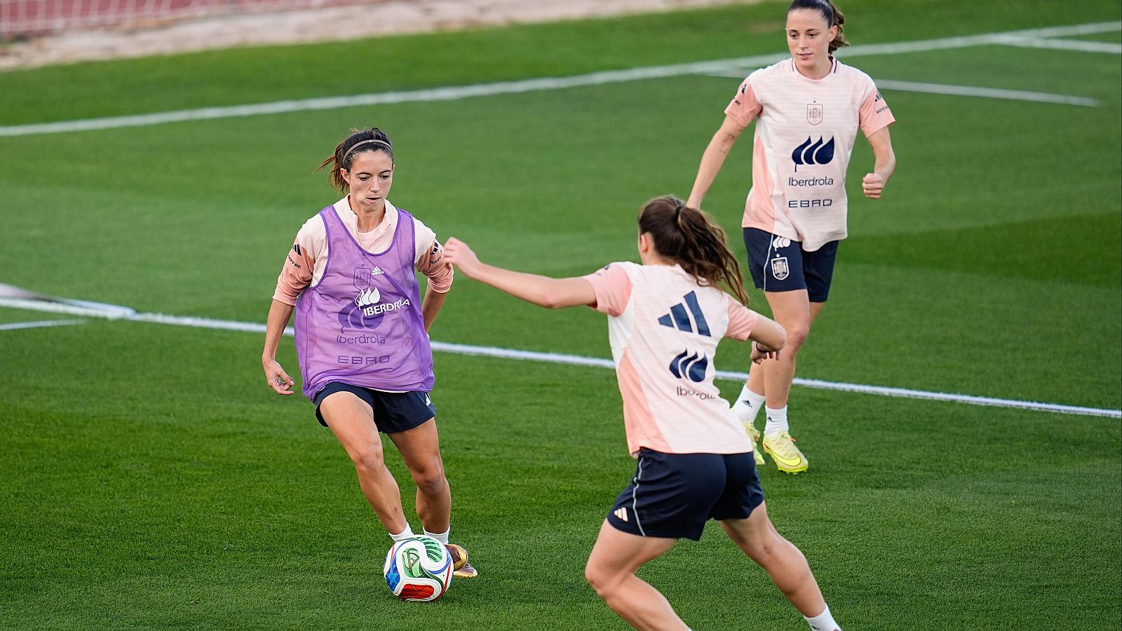Alexia Putellas, de nuevo ausente en el entrenamiento de la Roja - Los Deportes de La1 | Ver