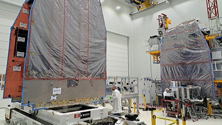 Telediario 2 - El lanzamiento del satélite español SpainSat NG II, retrasado hasta este viernes
