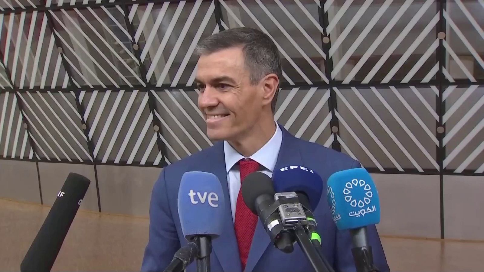 Sánchez responde a las quejas de Trump sobre el gasto en Defensa - El mundo en 24 horas | Ver