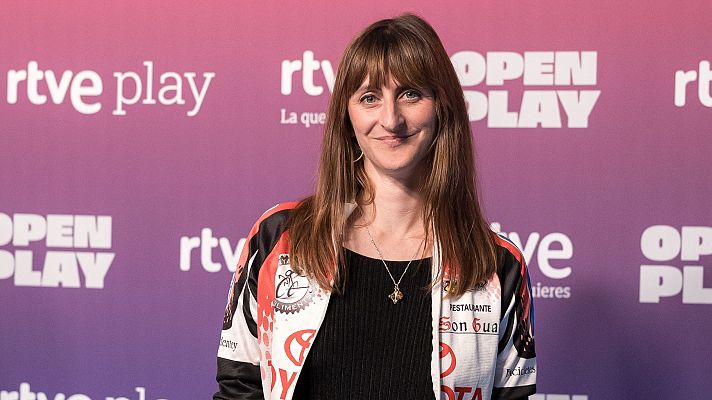 Open Play - Clara Ingold analiza las revistas de la adolescencia