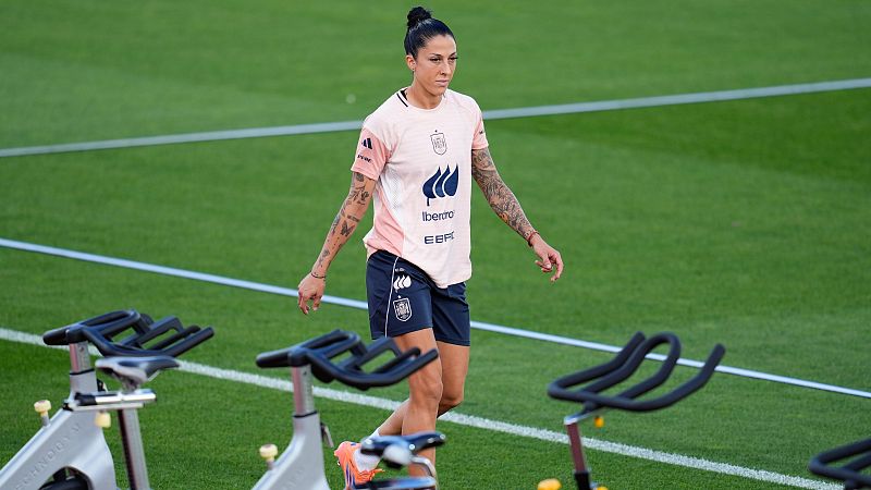 Entrevista con Jenni Hermoso en RTVE en su vuelta con España - UEFA Women's Nations League | Ver