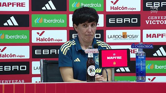 Sonia Bermdez quiere mantener "la esencia" de la seleccin de "tratar bien el baln"