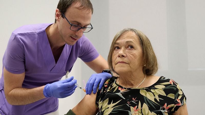 Una nueva mutación de la gripe adelanta los casos - Telediario 1 | Ver