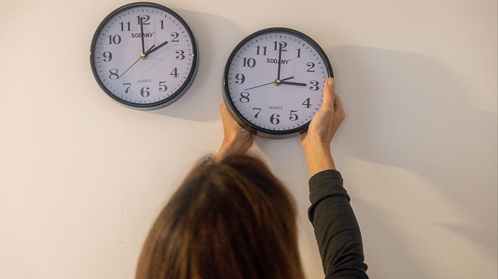 Telediario Fin de Semana - ¿Cambiar o no cambiar la hora? Esa es la cuestión