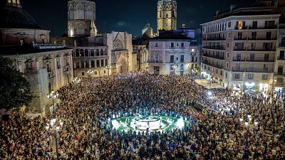 Miles de personas vuelven a pedir en Valencia la dimisión de Mazón un año después de la dana