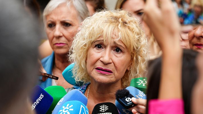 Fin de semana 24h - Concentración en Sevilla por la crisis de los cribados: "No se trata de política"