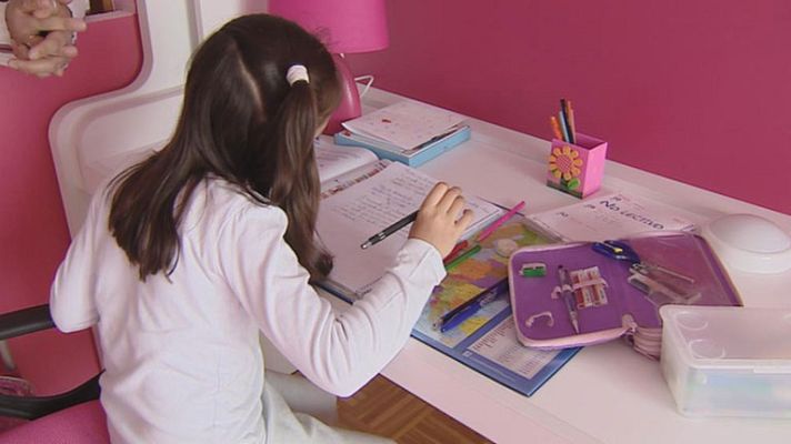 Telediario 1 - Debate sobre los deberes escolares