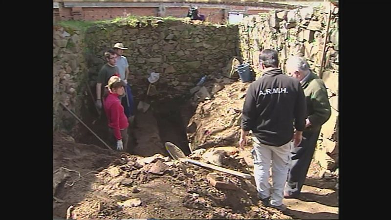 Excavación en el cementerio viejo de Retuerta de Bullaque (Ciudad Real) | Ver ahora