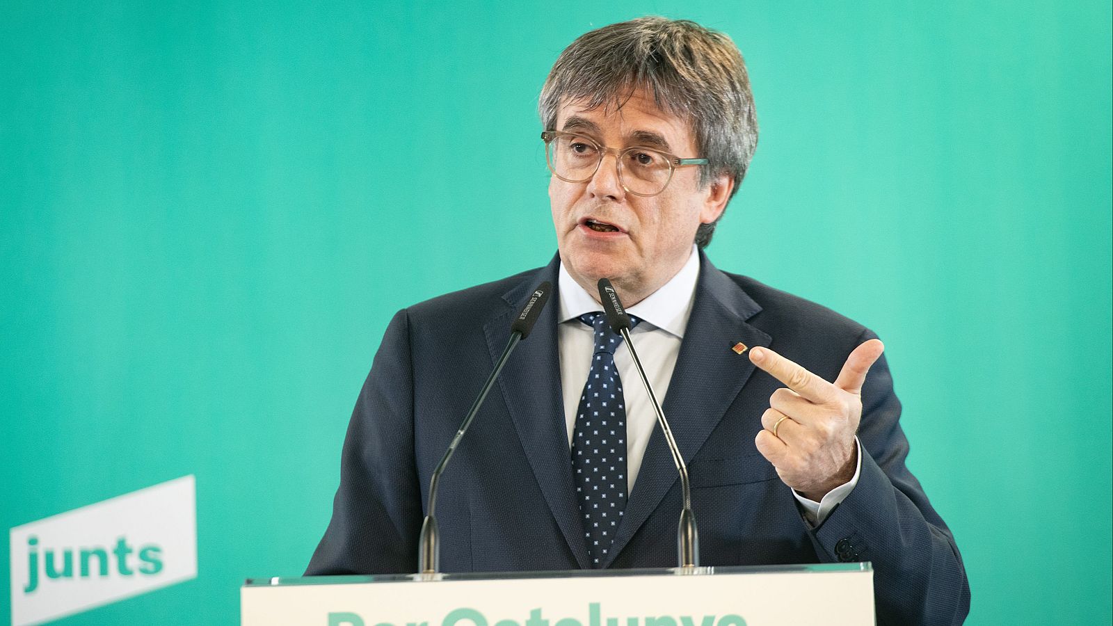 Puigdemont rompe con el PSOE y avisa que Junts pasa "a la oposición": "No ayudaremos a quien no ayuda a Cataluña" - Telediario 2 | Ver