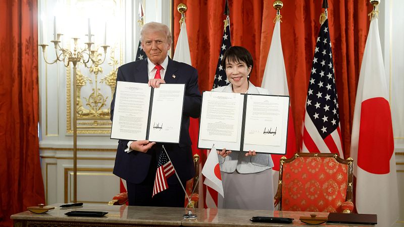 Trump visita Japón para elevar su alianza a una "nueva era dorada" con pactos económicos y de seguridad