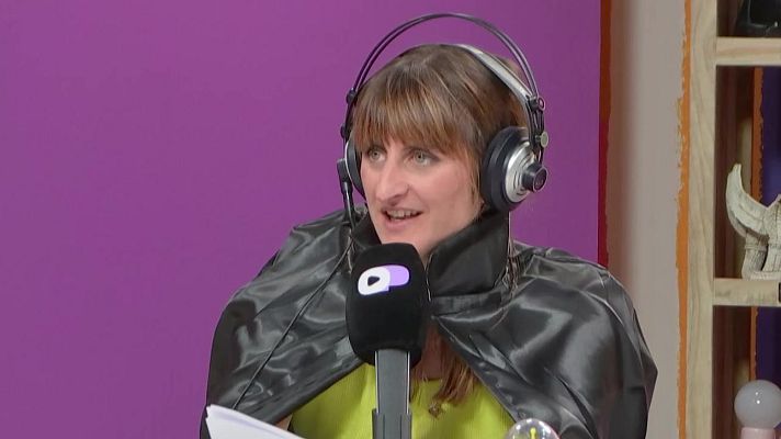 Open Play - Clara Ingold regresa con "Manual de destrucción adolescente"