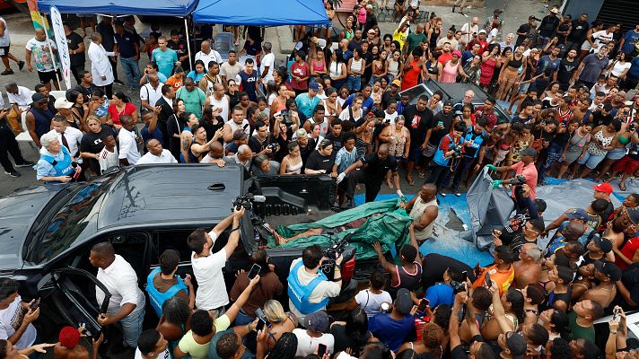 La tarde en 24h - La masacre de la redada policial en Río de Janeiro empaña la víspera de la cumbre del clima en Brasil
