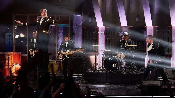 La Revuelta - The Hives - "Enough is enough"