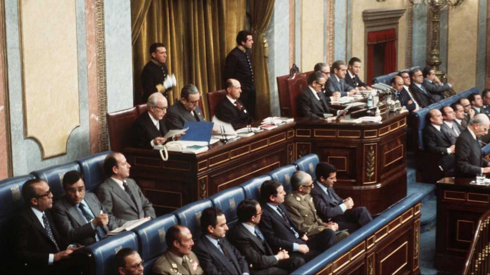 Pleno de las Cortes sobre el proyecto de Ley para la Reforma Política de 1976 (I) - Fue noticia en el Archivo de RTVE | Ver
