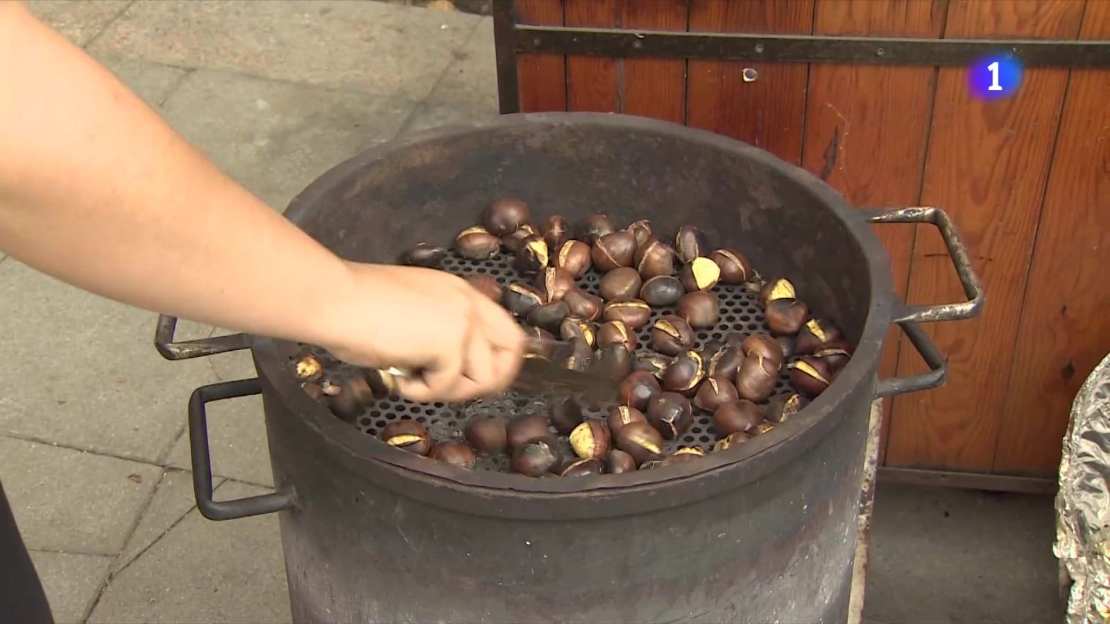 Les castanyes s'encareixen enguany per la sequera i els incendis