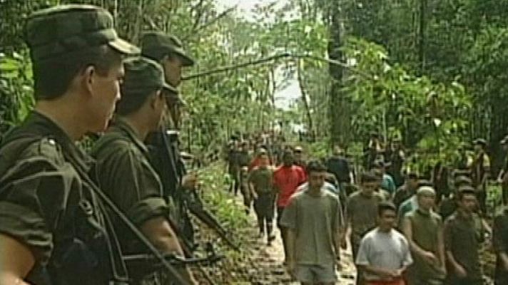 Telediario 1 - Choque enfre las FARC y el gobierno