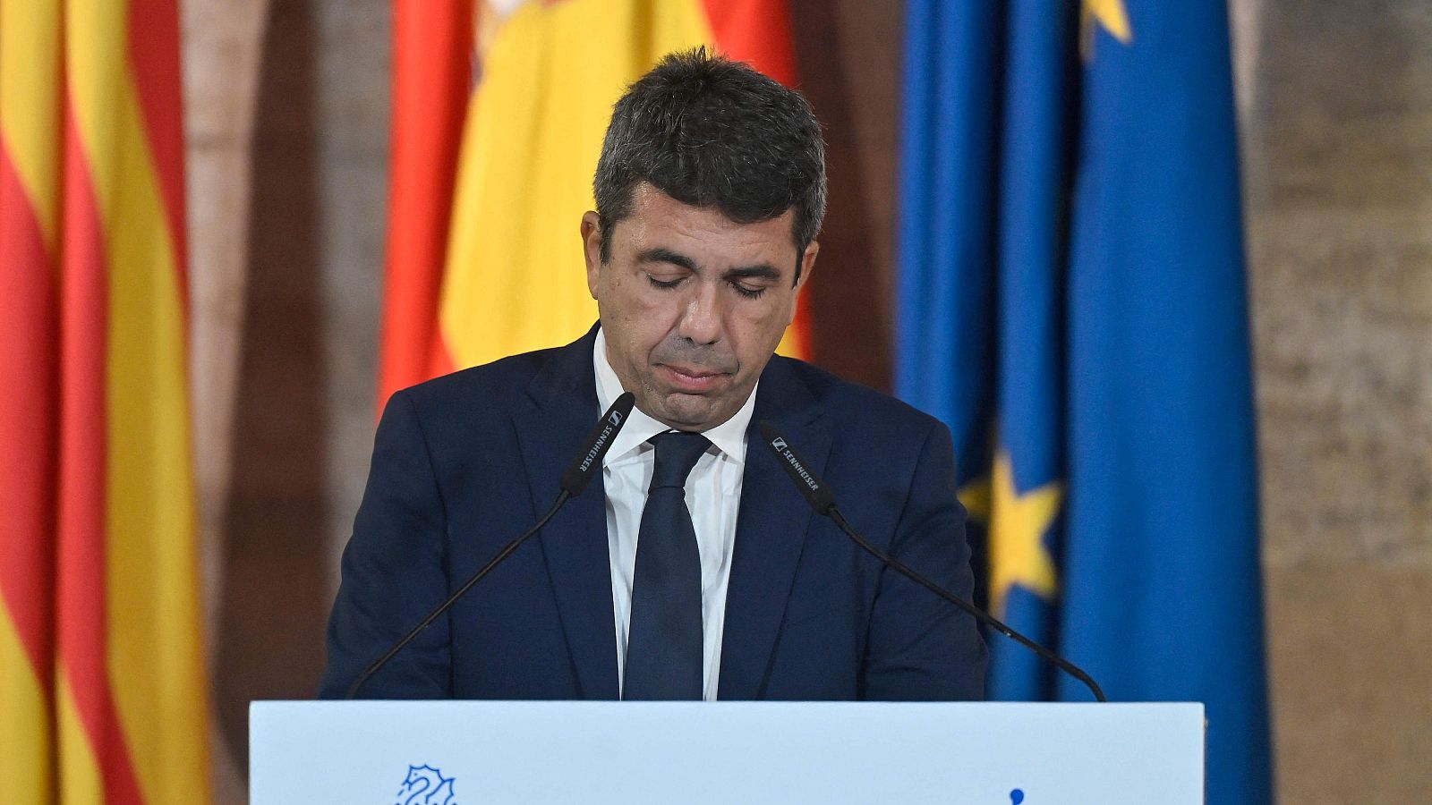 Mazón dimite como presidente de la Generalitat: "Ya no puedo más" - Telediario 1 | Ver