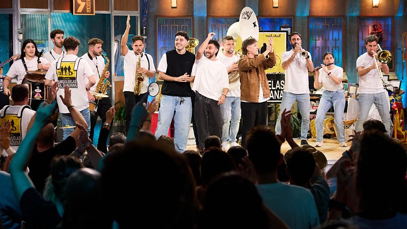 La Revuelta | Sanguijuelas del Guadiana con "Paquito el chocolatero"