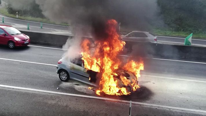 Mañaneros 360 - Un coche devorado por el fuego