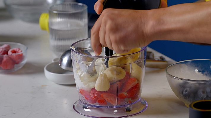 Cuina Brutal - Gelat de pastís de formatge i fruits vermells