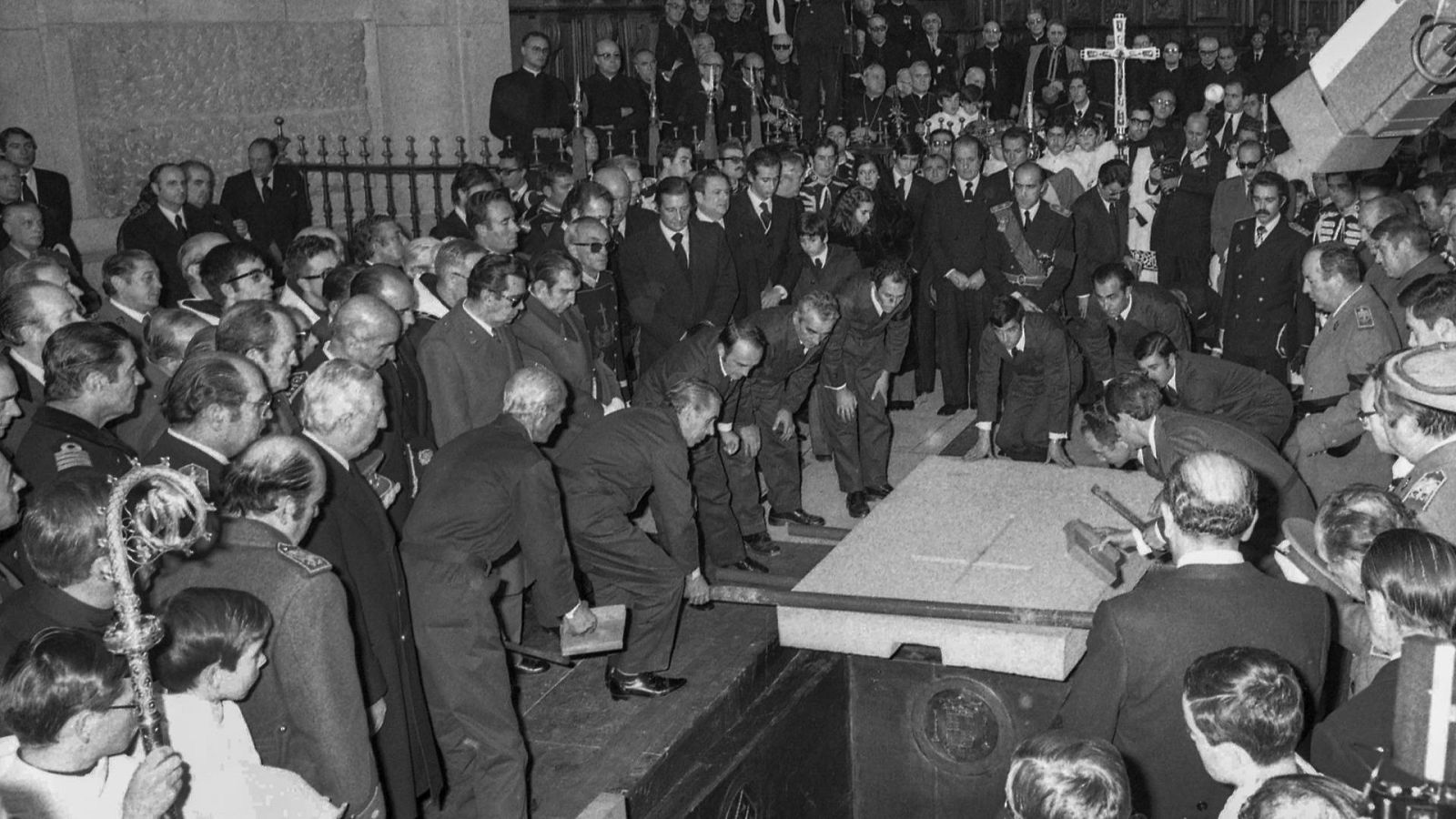 TVE estrena 'La foto' sobre la imagen de Franco en el hospital - La hora de La 1 | Ver