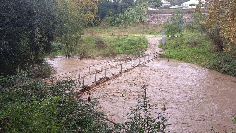 El temporal de lluvia deja en Catalua varias lneas de tren cortadas, vuelos cancelados y clases suspendidas