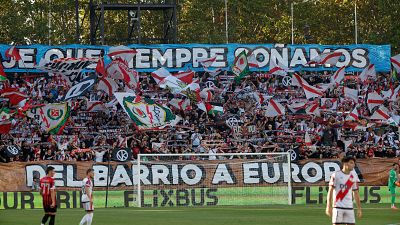 Detenido un ultra del Rayo tras una noche de disturbios con 150 violentos del Lech Poznan polaco