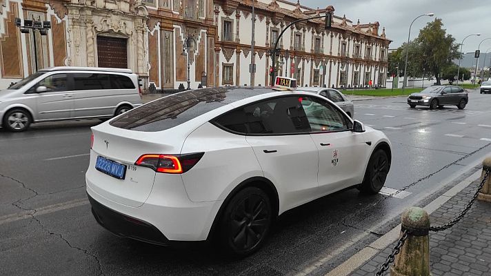 Telediario 2 - Trabajo quiere vigilar cómo Amazon, Uber o Cabify usan la IA para controlar a sus empleados