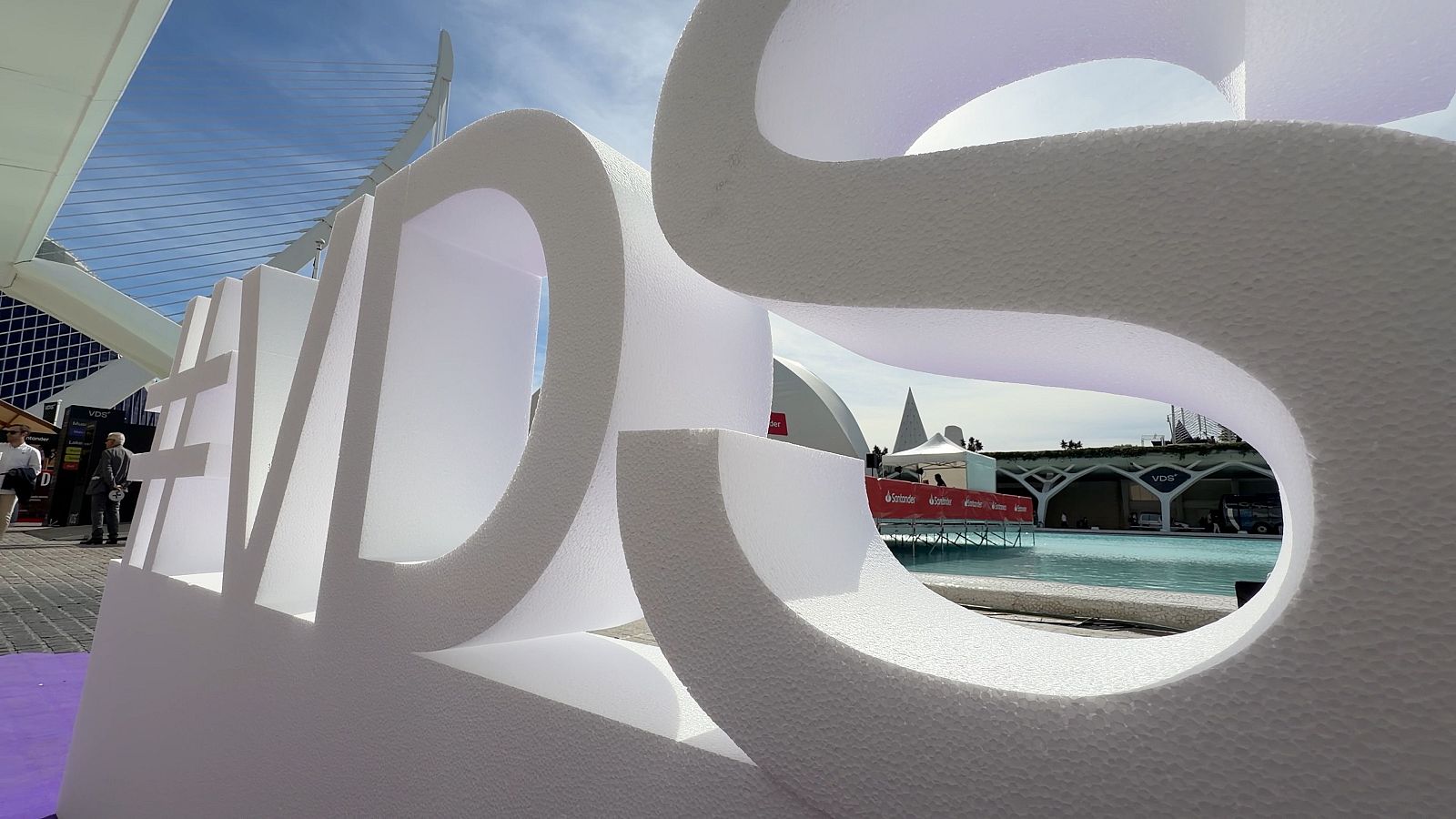 Zoom Net - VDS 2025, neuromarketing, El Templo del Arcade - Zoom net | Ver