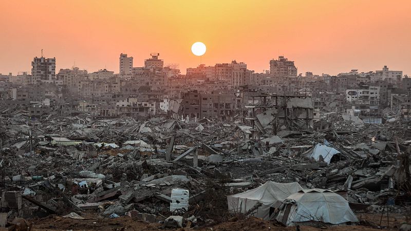 El escritor judío Peter Beinart presenta su libro "Ser judío tras la destrucción de Gaza"