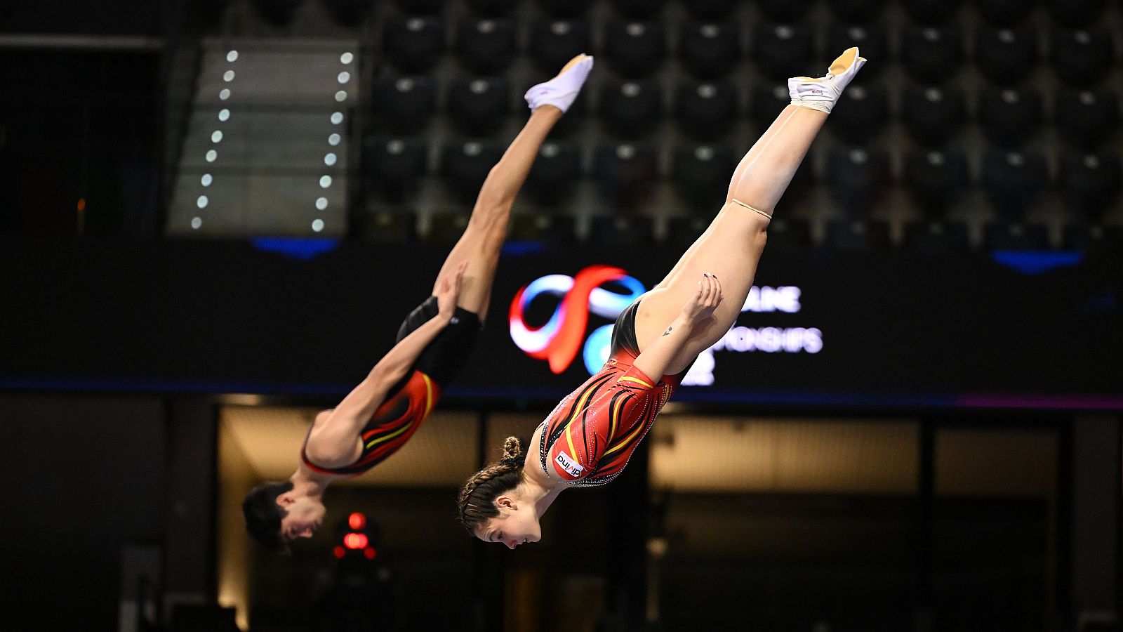 Gimnasia de Trampolín - Campeonato del Mundo. Finales equipos - Gimnasia artística | Ver