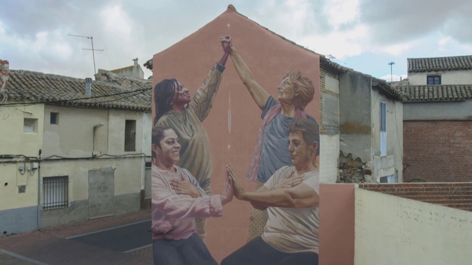 Dúo Amazonas: muralistas migrantes y feministas | Ver